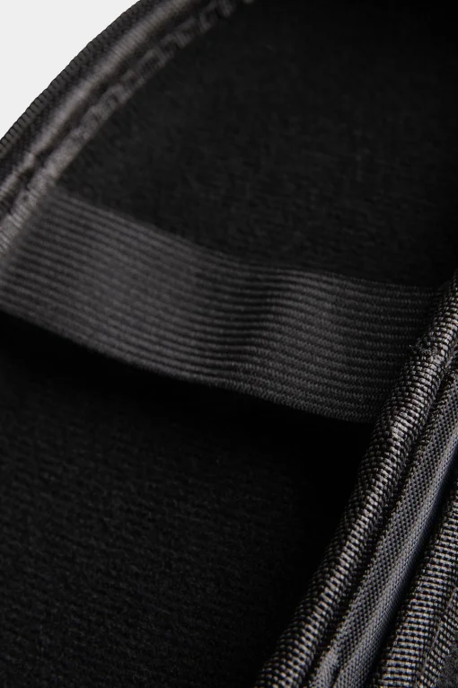 Чохол для окулярів Arena GOGGLE CASE чорний, пурпурний Уні OFSM