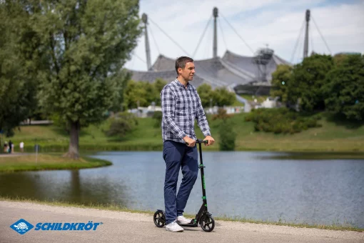 Міський самокат Schildkr&ouml;t City Scooter Street Master 200mm Green чорно-зелений Уні Max:100 кг