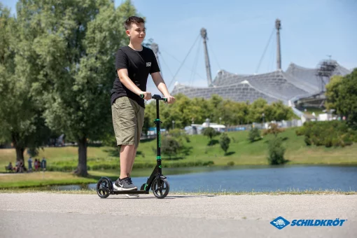 Міський самокат Schildkr&ouml;t City Scooter Street Master 200mm Green чорно-зелений Уні Max:100 кг