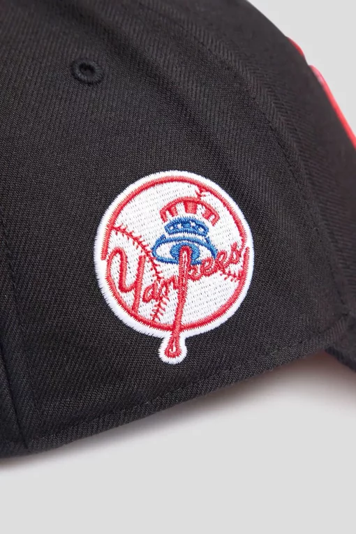 Кепка 47 Brand MLB NEW YORK YANKEES чорний, червоний Уні OSFA