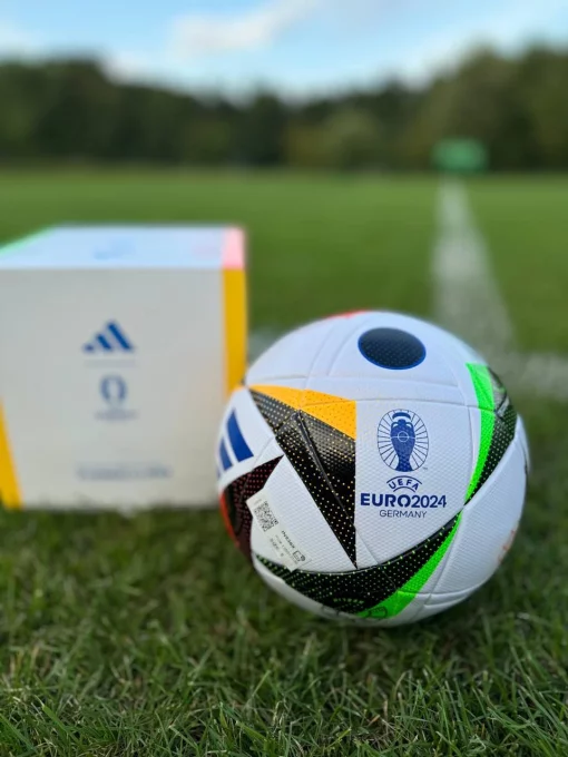 Футбольний м'яч Adidas Fussballliebe Euro 2024 League Box IN9369, розмір №5