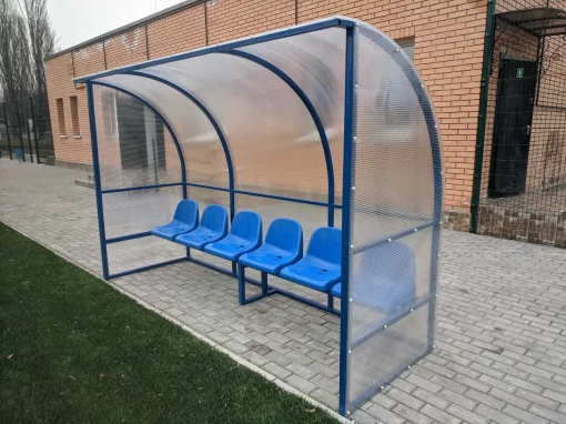 Кабінка для запасних гравців на 6 місць