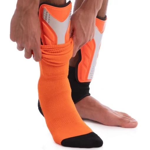 Щитки футбольні із захистом щиколотки FB-602P, розмір М